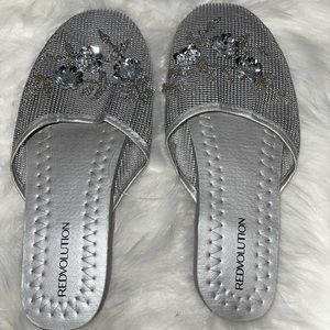 Women’s mesh floral slippers
